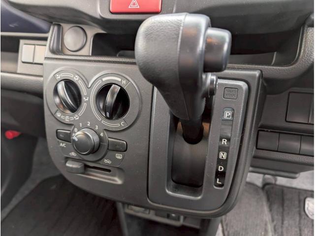 キャロル GL ワンオーナー/ナビ/ETC/バックカメラ/衝突被害軽減ブレーキ/フルセグ/前後ドラレコ/シートヒーター/禁煙車/Bluetooth接続(9枚目)