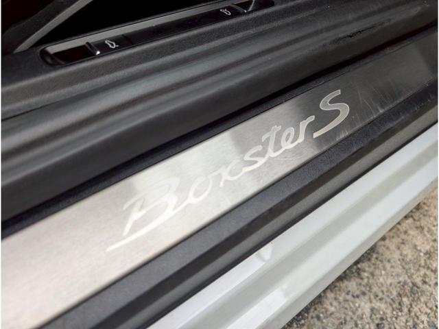 718ボクスター 718ボクスターS BOSEサウンド/シートヒーター/ブラックフルレザーシート/電格ミラー/純正AW/ポルシェクレスト/レッドキャリパー/ETC/ブラックアイ/パドルシフト(18枚目)