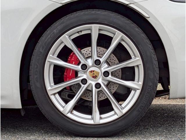 718ボクスター 718ボクスターS BOSEサウンド/シートヒーター/ブラックフルレザーシート/電格ミラー/純正AW/ポルシェクレスト/レッドキャリパー/ETC/ブラックアイ/パドルシフト(26枚目)