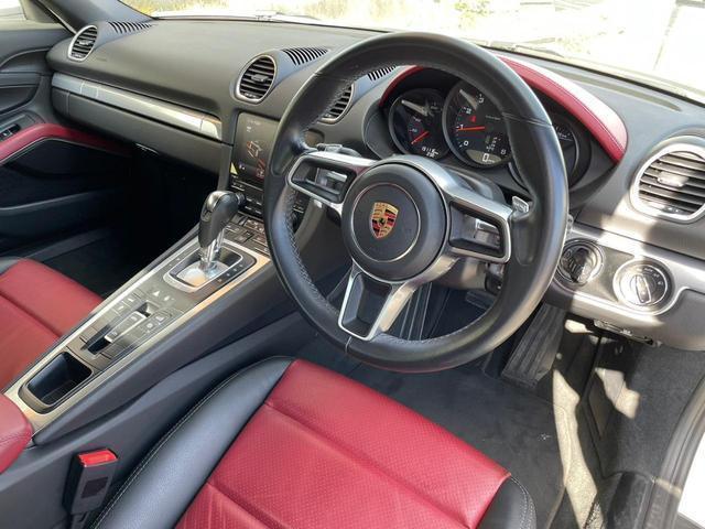 718ボクスター 718ボクスター PDK交換済/フルレザーシート/PCM/電動オープン/バックカメラ/スポーツステアリング/シートヒーター/ETC/18インチ純正アルミ/パドルシフト(20枚目)