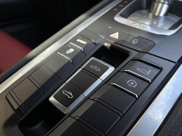 718ボクスター 718ボクスター PDK交換済/フルレザーシート/PCM/電動オープン/バックカメラ/スポーツステアリング/シートヒーター/ETC/18インチ純正アルミ/パドルシフト(22枚目)