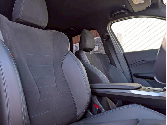 Ｘ１ ｘＤｒｉｖｅ　２０ｄ　Ｍスポーツ　Ｍ　Ｓｐｏｒｔ専用カラー／ハーフレザーシート／シートヒーター／ＬＣＷ／ヘッドアップディスプレイ／３６０度カメラ／ワイヤレスＣ／インテリアカメラ／ＥＴＣ／ドラレコ／パワーバックドア／ＰＷシート（12枚目）