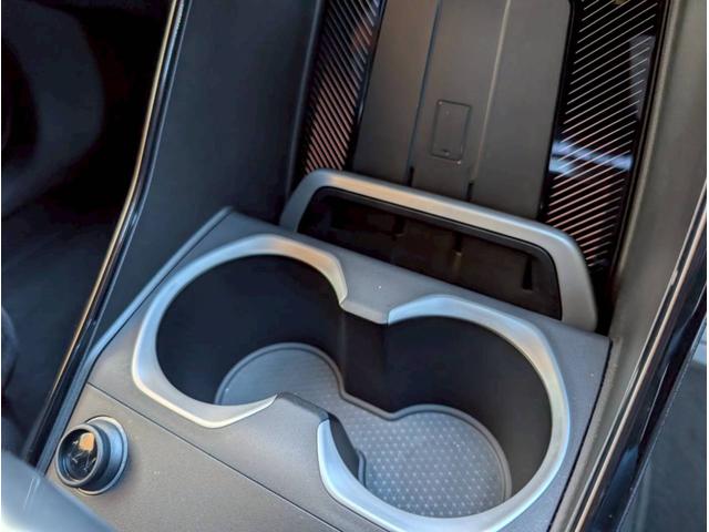 Ｘ１ ｘＤｒｉｖｅ　２０ｄ　Ｍスポーツ　Ｍ　Ｓｐｏｒｔ専用カラー／ハーフレザーシート／シートヒーター／ＬＣＷ／ヘッドアップディスプレイ／３６０度カメラ／ワイヤレスＣ／インテリアカメラ／ＥＴＣ／ドラレコ／パワーバックドア／ＰＷシート（18枚目）