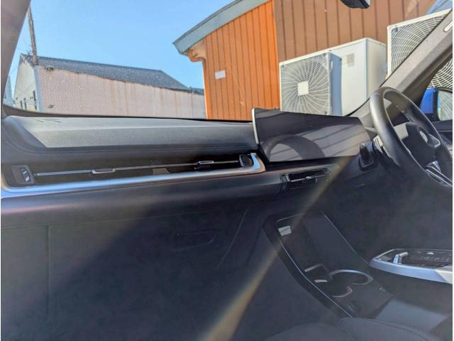 Ｘ１ ｘＤｒｉｖｅ　２０ｄ　Ｍスポーツ　Ｍ　Ｓｐｏｒｔ専用カラー／ハーフレザーシート／シートヒーター／ＬＣＷ／ヘッドアップディスプレイ／３６０度カメラ／ワイヤレスＣ／インテリアカメラ／ＥＴＣ／ドラレコ／パワーバックドア／ＰＷシート（28枚目）