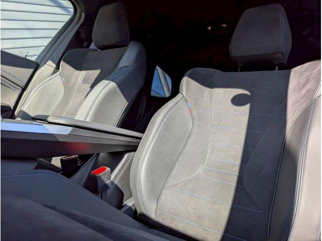 Ｘ１ ｘＤｒｉｖｅ　２０ｄ　Ｍスポーツ　Ｍ　Ｓｐｏｒｔ専用カラー／ハーフレザーシート／シートヒーター／ＬＣＷ／ヘッドアップディスプレイ／３６０度カメラ／ワイヤレスＣ／インテリアカメラ／ＥＴＣ／ドラレコ／パワーバックドア／ＰＷシート（29枚目）