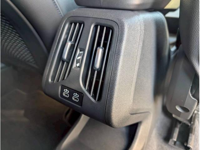 Ｘ１ ｘＤｒｉｖｅ　２０ｄ　Ｍスポーツ　Ｍ　Ｓｐｏｒｔ専用カラー／ハーフレザーシート／シートヒーター／ＬＣＷ／ヘッドアップディスプレイ／３６０度カメラ／ワイヤレスＣ／インテリアカメラ／ＥＴＣ／ドラレコ／パワーバックドア／ＰＷシート（32枚目）