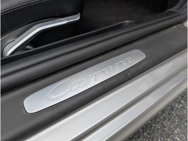 ９１１ ９１１カレラ　ＭＴ車／後期型／ＥＴＣ／バックカメラ／ナビ／イエローキャリパー／純正アルミホイール／ブラックフルレザート／左ハンドル／後期型ＬＥＤテールライト（13枚目）