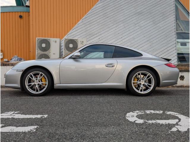 ９１１ ９１１カレラ　ＭＴ車／後期型／ＥＴＣ／バックカメラ／ナビ／イエローキャリパー／純正アルミホイール／ブラックフルレザート／左ハンドル／後期型ＬＥＤテールライト（19枚目）