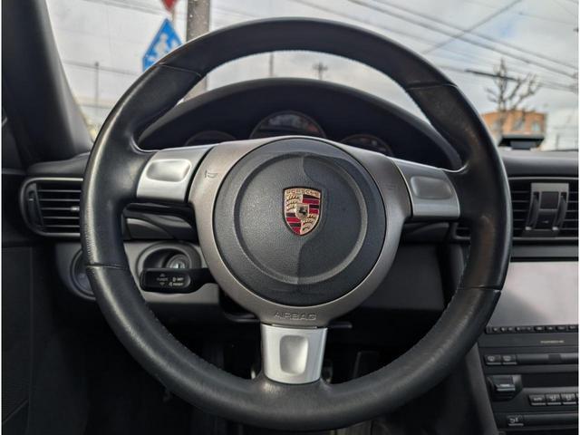 ９１１ ９１１カレラ　ＭＴ車／後期型／ＥＴＣ／バックカメラ／ナビ／イエローキャリパー／純正アルミホイール／ブラックフルレザート／左ハンドル／後期型ＬＥＤテールライト（27枚目）