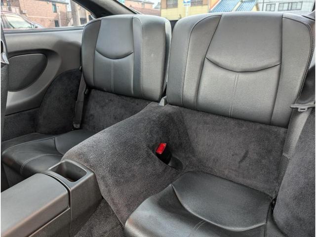 ９１１ ９１１カレラ　ＭＴ車／後期型／ＥＴＣ／バックカメラ／ナビ／イエローキャリパー／純正アルミホイール／ブラックフルレザート／左ハンドル／後期型ＬＥＤテールライト（30枚目）