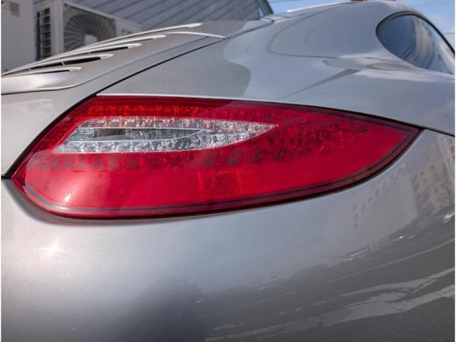 ９１１ ９１１カレラ　ＭＴ車／後期型／ＥＴＣ／バックカメラ／ナビ／イエローキャリパー／純正アルミホイール／ブラックフルレザート／左ハンドル／後期型ＬＥＤテールライト（32枚目）