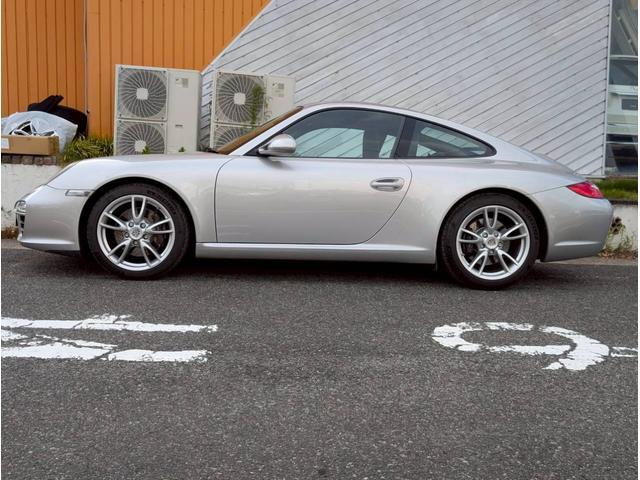 911 911カレラ スポーツクロノPKG/スポーツプラス/PASM/黒革シート/シートヒーター/キセノンライト/KENWOODディスプレイオーディオ/AppleCarPlay対応(17枚目)