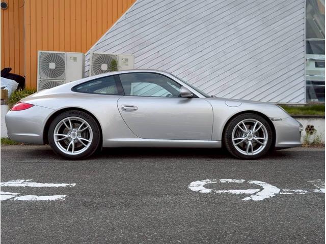 911 911カレラ スポーツクロノPKG/スポーツプラス/PASM/黒革シート/シートヒーター/キセノンライト/KENWOODディスプレイオーディオ/AppleCarPlay対応(18枚目)