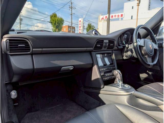 911 911カレラ スポーツクロノPKG/スポーツプラス/PASM/黒革シート/シートヒーター/キセノンライト/KENWOODディスプレイオーディオ/AppleCarPlay対応(25枚目)