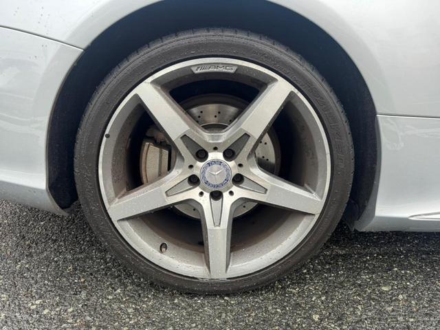 ＳＬ ＳＬ４００　品質承認中古車／後期型／ブラックレザーインテリア／レーダーセーフティ／アダプティブ追従クルーズ／スカイルーフ／ＡＭＧアルミ／電動オープン／リフティングシステム／リアビューカメラ／純正ナビシステム（16枚目）