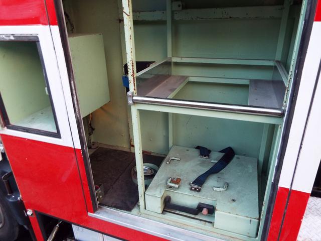 ダイナトラック 　ＮＯＸ適合フックロールコンテナ　アームロール　５速　４０００ｃｃディーゼルターボ　仮装済　深ダンプ　回送車　コンテナ車　フルフラット（53枚目）