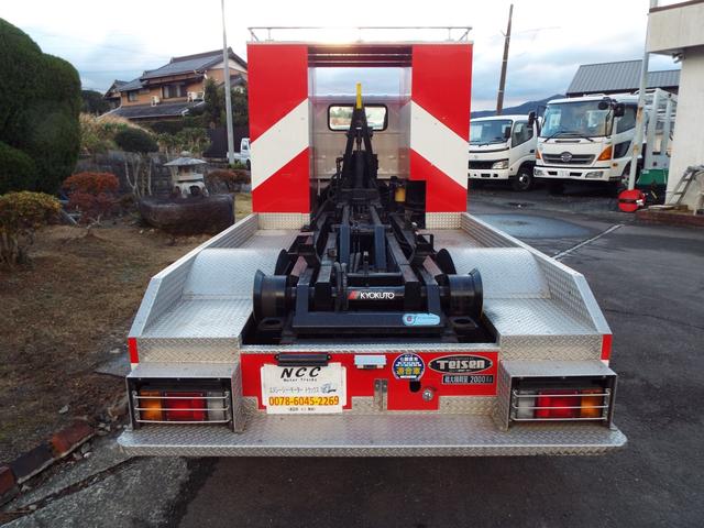 ダイナトラック 　ＮＯＸ適合フックロールコンテナ　アームロール　５速　４０００ｃｃディーゼルターボ　仮装済　深ダンプ　回送車　コンテナ車　フルフラット（59枚目）