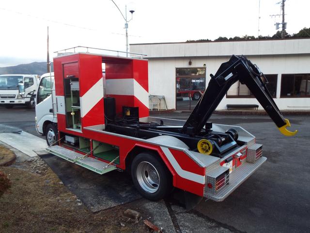 ダイナトラック 　ＮＯＸ適合フックロールコンテナ　アームロール　５速　４０００ｃｃディーゼルターボ　仮装済　深ダンプ　回送車　コンテナ車　フルフラット（68枚目）