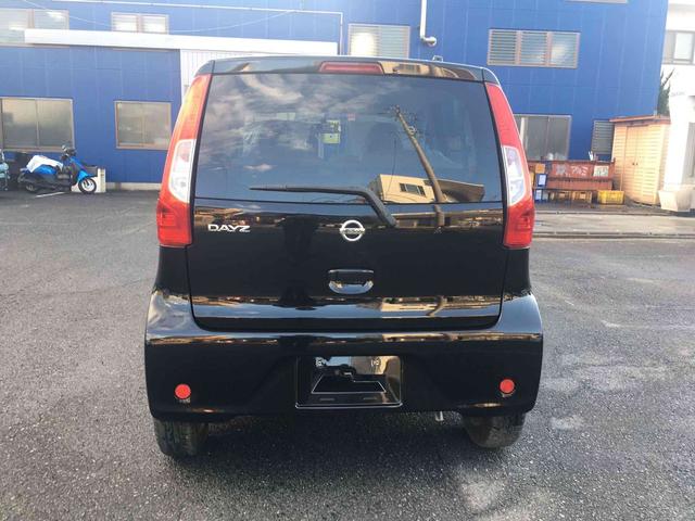 デイズ Ｊ　エマージェンシーブレーキ・レス　キーレスエントリー　電動格納ミラー　ベンチシート　ＣＶＴ　ＡＢＳ　ＥＳＣ　衝突安全ボディ　エアコン　パワーステアリング　パワーウィンドウ（9枚目）