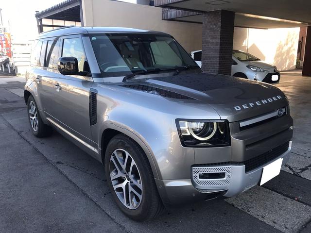 ディフェンダー １１０ＸＳエディション　Ｐ３００　４ＷＤ　全周囲カメラ　クリアランスソナー　オートクルーズコントロール　レーンアシスト　パワーシート　衝突被害軽減システム　サンルーフ　ナビ　オートライト　ＬＥＤヘッドランプ　アルミホイール（3枚目）
