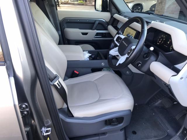 ディフェンダー １１０ＸＳエディション　Ｐ３００　４ＷＤ　全周囲カメラ　クリアランスソナー　オートクルーズコントロール　レーンアシスト　パワーシート　衝突被害軽減システム　サンルーフ　ナビ　オートライト　ＬＥＤヘッドランプ　アルミホイール（11枚目）