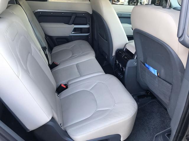 ディフェンダー １１０ＸＳエディション　Ｐ３００　４ＷＤ　全周囲カメラ　クリアランスソナー　オートクルーズコントロール　レーンアシスト　パワーシート　衝突被害軽減システム　サンルーフ　ナビ　オートライト　ＬＥＤヘッドランプ　アルミホイール（14枚目）