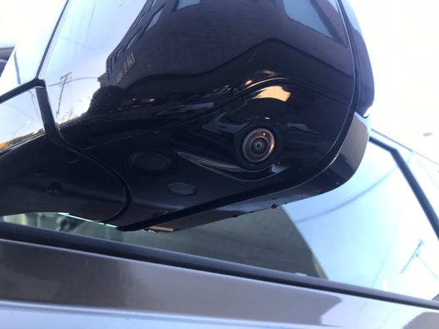 ディフェンダー １１０ＸＳエディション　Ｐ３００　４ＷＤ　全周囲カメラ　クリアランスソナー　オートクルーズコントロール　レーンアシスト　パワーシート　衝突被害軽減システム　サンルーフ　ナビ　オートライト　ＬＥＤヘッドランプ　アルミホイール（27枚目）