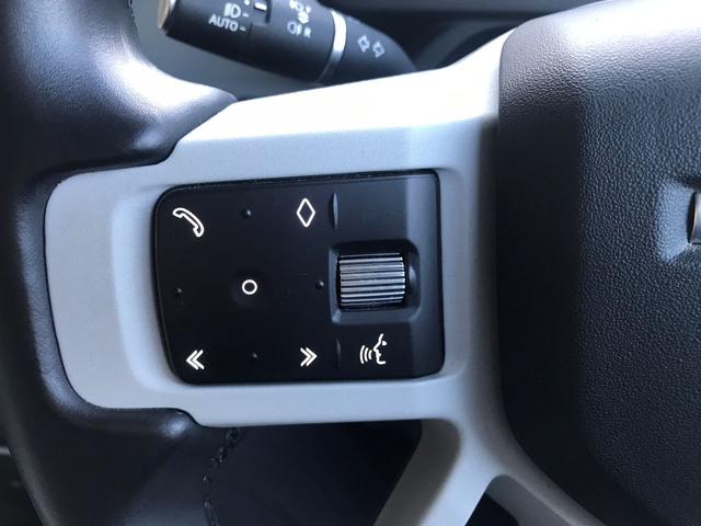 ディフェンダー １１０ＸＳエディション　Ｐ３００　４ＷＤ　全周囲カメラ　クリアランスソナー　オートクルーズコントロール　レーンアシスト　パワーシート　衝突被害軽減システム　サンルーフ　ナビ　オートライト　ＬＥＤヘッドランプ　アルミホイール（35枚目）