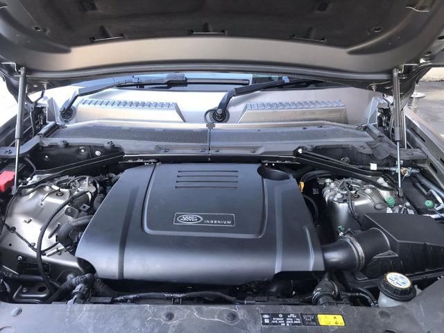 ディフェンダー １１０ＸＳエディション　Ｐ３００　４ＷＤ　全周囲カメラ　クリアランスソナー　オートクルーズコントロール　レーンアシスト　パワーシート　衝突被害軽減システム　サンルーフ　ナビ　オートライト　ＬＥＤヘッドランプ　アルミホイール（52枚目）