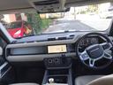 ディフェンダー １１０ＸＳエディション　Ｐ３００　４ＷＤ　全周囲カメラ　クリアランスソナー　オートクルーズコントロール　レーンアシスト　パワーシート　衝突被害軽減システム　サンルーフ　ナビ　オートライト　ＬＥＤヘッドランプ　アルミホイール（5枚目）