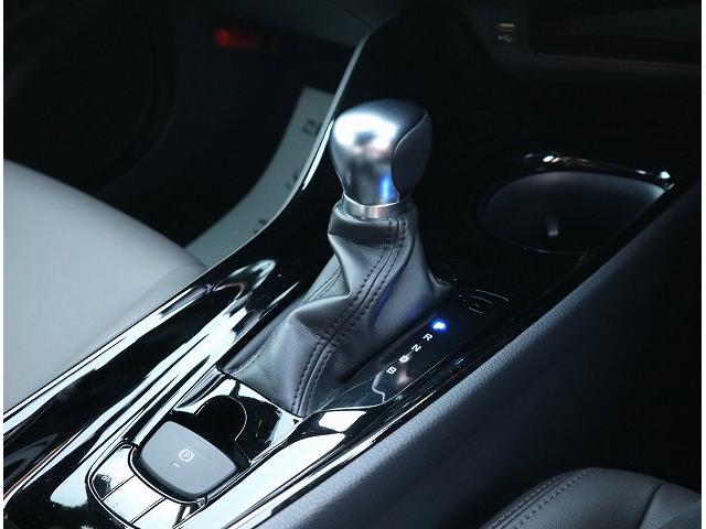 ハイブリッド G 衝突軽減装置 ディスプレイオーディオ LEDヘッドライト ナビ レーダークルーズコントロール フォグランプ 純正18インチAW USBポート オートマチックハイビーム ハーフレザー(37枚目)