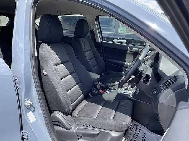 XD OBDチェック済 4WD 全塗装済み 純正ナビ クルーズコントロール パドルシフト フルセグ CD/DVD再生 Bluetooth バックカメラ ETC プッシュスタート 純正17インチAW(8枚目)