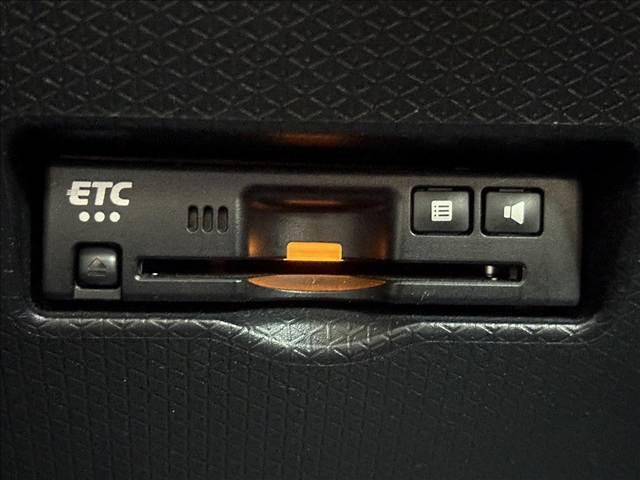 タント ファンクロス　禁煙車　７型ナビ　ＥＴＣ　両側パワースライドドア　バックカメラ　シートヒーター　フルセグＴＶ　ＬＥＤヘッドライト　純正１４インチアルミ　クルーズコントロール　プッシュスタート　衝突軽減ブレーキ（8枚目）