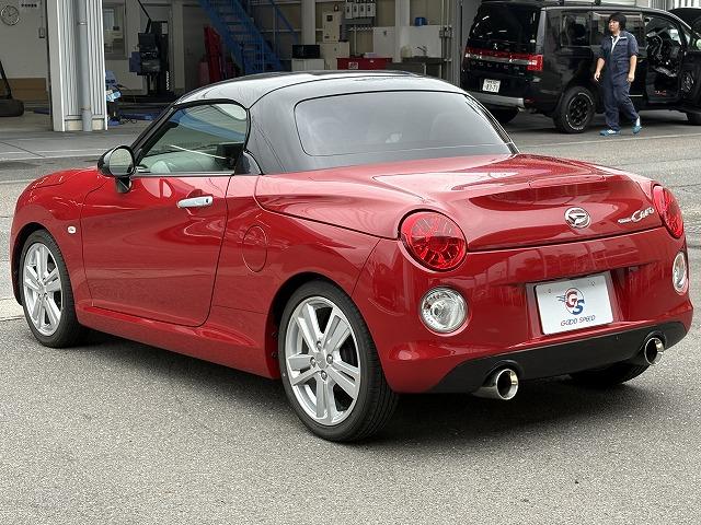 コペン セロ　禁煙車　６速マニュアル　ターボ　シートヒーター　ＥＴＣ　純正１６インチアルミ　プッシュスタート　オートエアコン　電動格納ミラー　ＧＴスペックアルミペダル　フォグランプ　社外足回り　社外マフラー（27枚目）