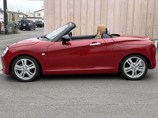 コペン セロ　禁煙車　６速マニュアル　ターボ　シートヒーター　ＥＴＣ　純正１６インチアルミ　プッシュスタート　オートエアコン　電動格納ミラー　ＧＴスペックアルミペダル　フォグランプ　社外足回り　社外マフラー（33枚目）