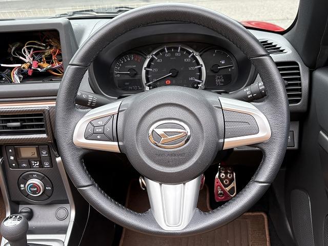 コペン セロ　禁煙車　６速マニュアル　ターボ　シートヒーター　ＥＴＣ　純正１６インチアルミ　プッシュスタート　オートエアコン　電動格納ミラー　ＧＴスペックアルミペダル　フォグランプ　社外足回り　社外マフラー（40枚目）