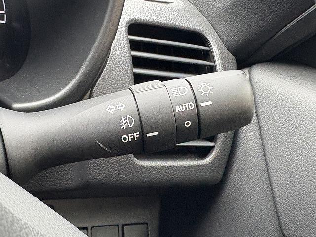 コペン セロ　禁煙車　６速マニュアル　ターボ　シートヒーター　ＥＴＣ　純正１６インチアルミ　プッシュスタート　オートエアコン　電動格納ミラー　ＧＴスペックアルミペダル　フォグランプ　社外足回り　社外マフラー（42枚目）