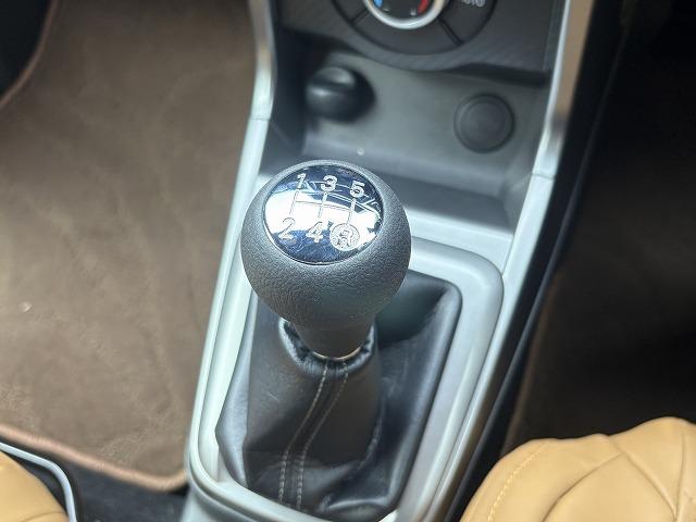 コペン セロ　禁煙車　６速マニュアル　ターボ　シートヒーター　ＥＴＣ　純正１６インチアルミ　プッシュスタート　オートエアコン　電動格納ミラー　ＧＴスペックアルミペダル　フォグランプ　社外足回り　社外マフラー（45枚目）