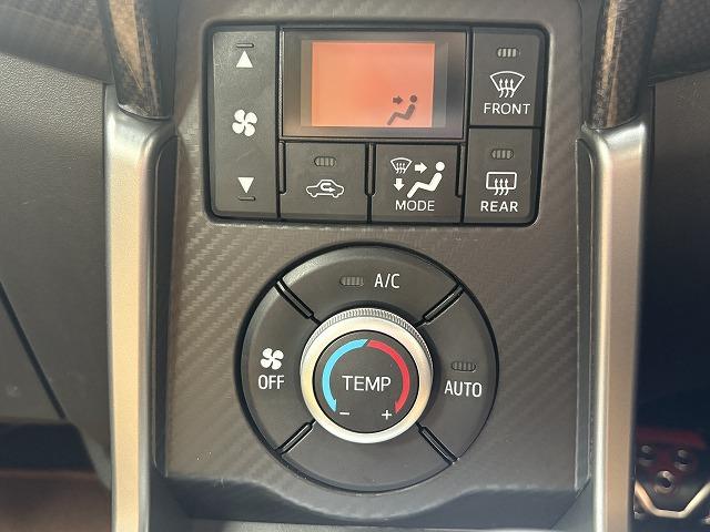 コペン セロ　禁煙車　６速マニュアル　ターボ　シートヒーター　ＥＴＣ　純正１６インチアルミ　プッシュスタート　オートエアコン　電動格納ミラー　ＧＴスペックアルミペダル　フォグランプ　社外足回り　社外マフラー（49枚目）