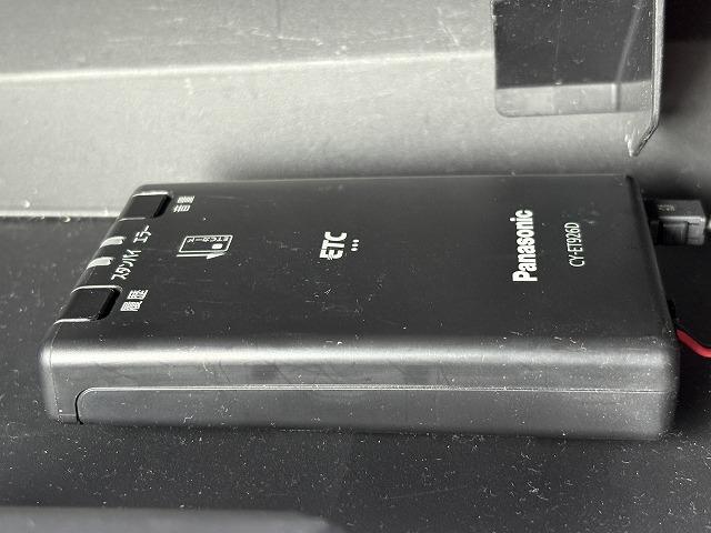 コペン セロ　禁煙車　６速マニュアル　ターボ　シートヒーター　ＥＴＣ　純正１６インチアルミ　プッシュスタート　オートエアコン　電動格納ミラー　ＧＴスペックアルミペダル　フォグランプ　社外足回り　社外マフラー（53枚目）