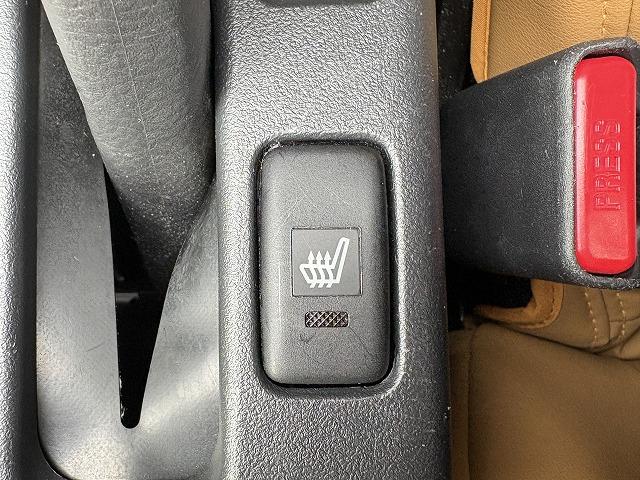 コペン セロ　禁煙車　６速マニュアル　ターボ　シートヒーター　ＥＴＣ　純正１６インチアルミ　プッシュスタート　オートエアコン　電動格納ミラー　ＧＴスペックアルミペダル　フォグランプ　社外足回り　社外マフラー（54枚目）