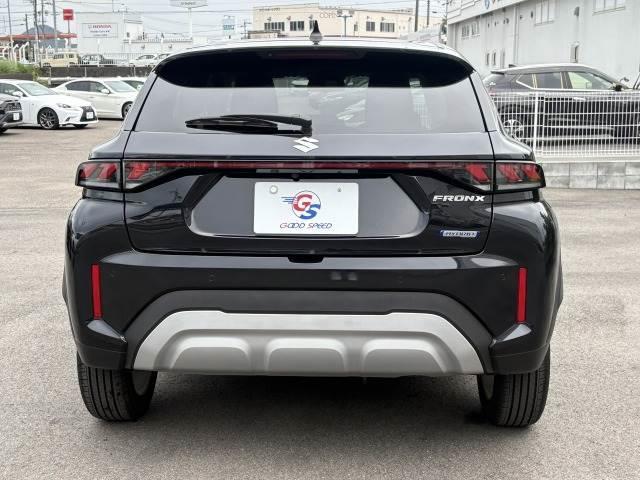 フロンクス ベースグレード　禁煙車　全周囲カメラ　純正ナビ　フルセグＴＶ　ハーフレザーシート　ＥＴＣ　シートヒーター　追従クルーズコントロール　ＢＳＭ　ＬＥＤヘッドライト　Ｑｉ充電　ＥＴＣ　純正１６インチアルミ　プッシュスタート（17枚目）