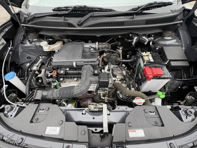 フロンクス ベースグレード　禁煙車　全周囲カメラ　純正ナビ　フルセグＴＶ　ハーフレザーシート　ＥＴＣ　シートヒーター　追従クルーズコントロール　ＢＳＭ　ＬＥＤヘッドライト　Ｑｉ充電　ＥＴＣ　純正１６インチアルミ　プッシュスタート（20枚目）