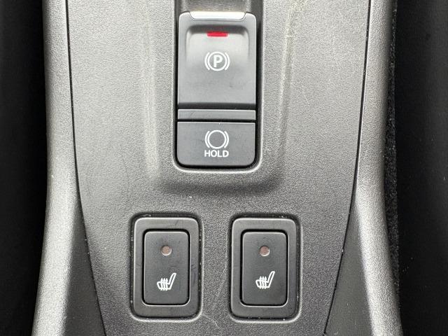 フロンクス ベースグレード　禁煙車　全周囲カメラ　純正ナビ　フルセグＴＶ　ハーフレザーシート　ＥＴＣ　シートヒーター　追従クルーズコントロール　ＢＳＭ　ＬＥＤヘッドライト　Ｑｉ充電　ＥＴＣ　純正１６インチアルミ　プッシュスタート（38枚目）