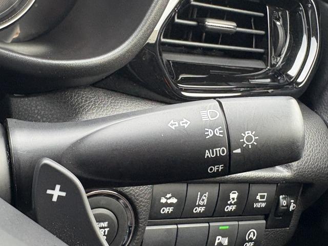 フロンクス ベースグレード　禁煙車　全周囲カメラ　純正ナビ　フルセグＴＶ　ハーフレザーシート　ＥＴＣ　シートヒーター　追従クルーズコントロール　ＢＳＭ　ＬＥＤヘッドライト　Ｑｉ充電　ＥＴＣ　純正１６インチアルミ　プッシュスタート（45枚目）