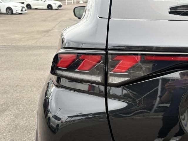 フロンクス ベースグレード　禁煙車　全周囲カメラ　純正ナビ　フルセグＴＶ　ハーフレザーシート　ＥＴＣ　シートヒーター　追従クルーズコントロール　ＢＳＭ　ＬＥＤヘッドライト　Ｑｉ充電　ＥＴＣ　純正１６インチアルミ　プッシュスタート（53枚目）