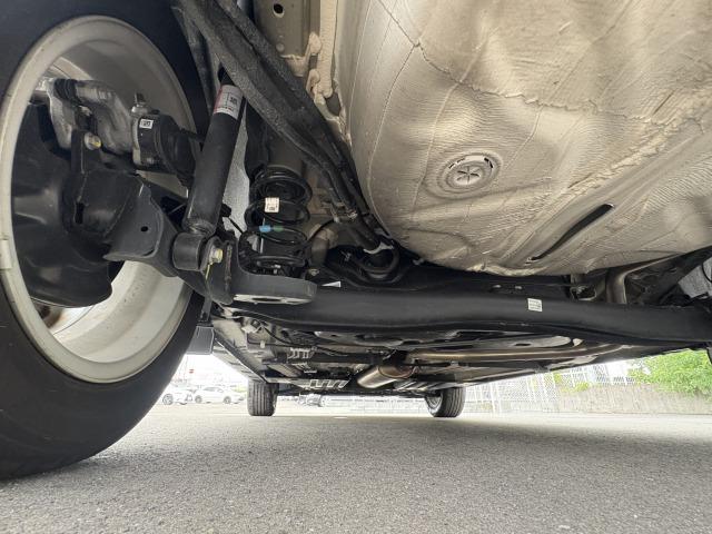 フロンクス ベースグレード　禁煙車　全周囲カメラ　純正ナビ　フルセグＴＶ　ハーフレザーシート　ＥＴＣ　シートヒーター　追従クルーズコントロール　ＢＳＭ　ＬＥＤヘッドライト　Ｑｉ充電　ＥＴＣ　純正１６インチアルミ　プッシュスタート（55枚目）