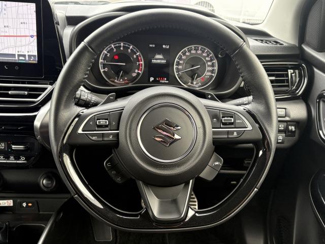 フロンクス ベースグレード　禁煙車　全周囲カメラ　純正ナビ　フルセグＴＶ　ハーフレザーシート　ＥＴＣ　シートヒーター　追従クルーズコントロール　ＢＳＭ　ＬＥＤヘッドライト　Ｑｉ充電　ＥＴＣ　純正１６インチアルミ　プッシュスタート（64枚目）