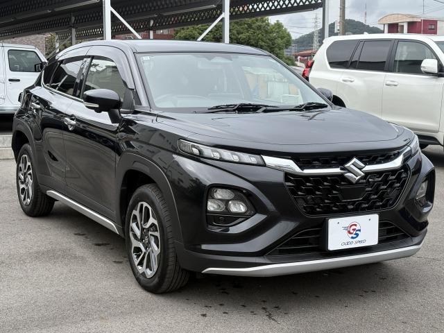 フロンクス ベースグレード　禁煙車　全周囲カメラ　純正ナビ　フルセグＴＶ　ハーフレザーシート　ＥＴＣ　シートヒーター　追従クルーズコントロール　ＢＳＭ　ＬＥＤヘッドライト　Ｑｉ充電　ＥＴＣ　純正１６インチアルミ　プッシュスタート（75枚目）
