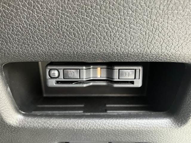 フロンクス ベースグレード　禁煙車　全周囲カメラ　ＢＳＭ　ＥＴＣ　純正ナビ　フルセグＴＶ　ＬＥＤヘッドライト　シートヒーター　ドラレコ　純正１６インチアルミ　追従クルーズコントロール　ＨＵＤ　クリアランスソナー　衝突軽減ブレーキ（7枚目）